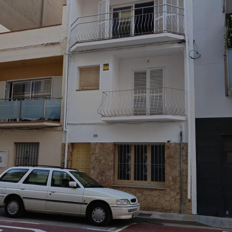 SunandSea - Three-Bedroom Apartment - 2