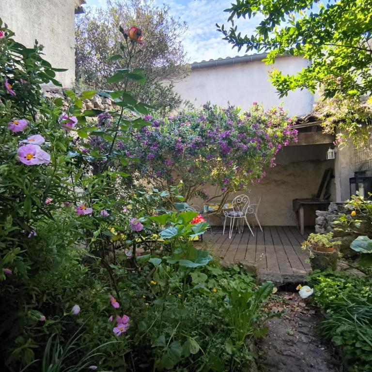 Maison des Remparts nichée sous la Cité - Two-Bedroom House - 36