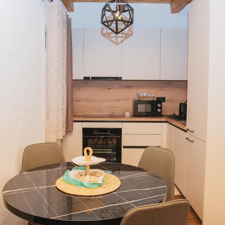 UnaSoul - Three-Bedroom House - 5