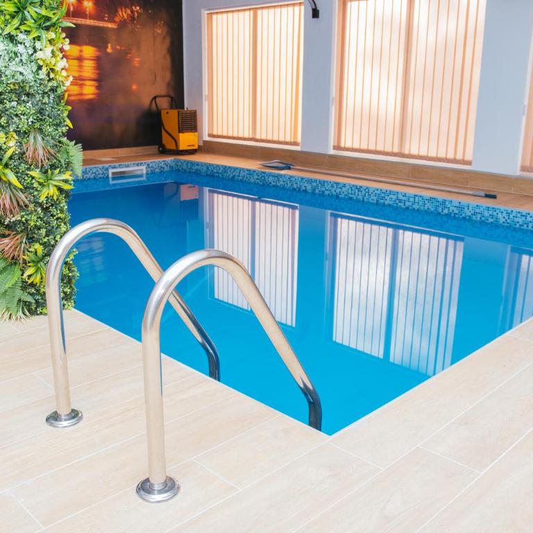UnaSoul - Three-Bedroom House - 6
