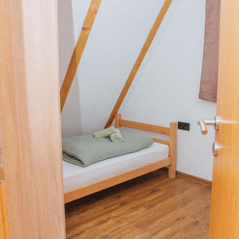 UnaSoul - Three-Bedroom House - 8
