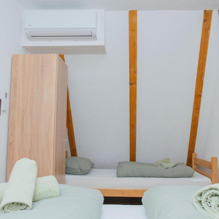 UnaSoul - Three-Bedroom House - 10
