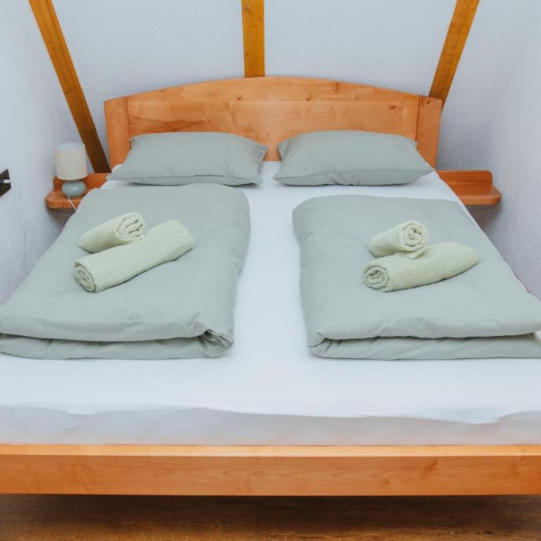 UnaSoul - Three-Bedroom House - 12