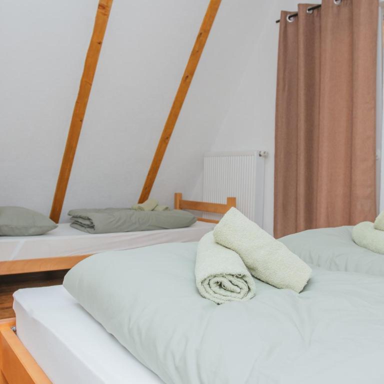 UnaSoul - Three-Bedroom House - 31
