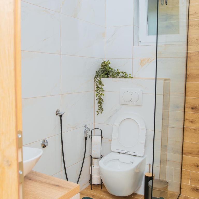 UnaSoul - Three-Bedroom House - 36
