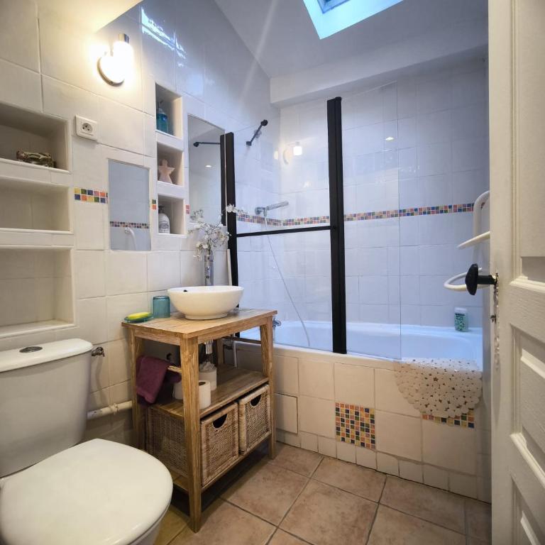 Maison des Remparts nichée sous la Cité - Two-Bedroom House - 22