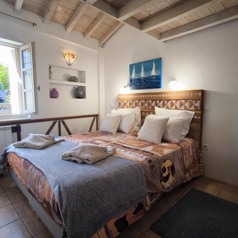 Maison des Remparts nichée sous la Cité - Two-Bedroom House - 21