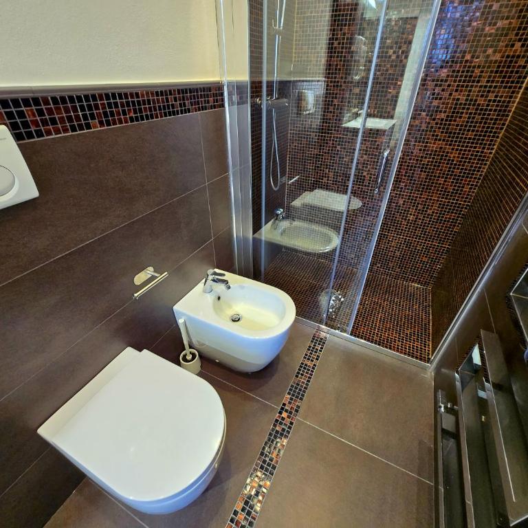 Affittacamere Guest House Happy Holiday - Double Room with Private Bathroom - 13