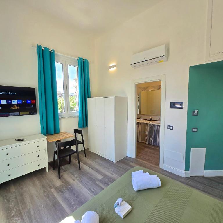 Affittacamere Guest House Happy Holiday - Double Room with Private Bathroom - 8