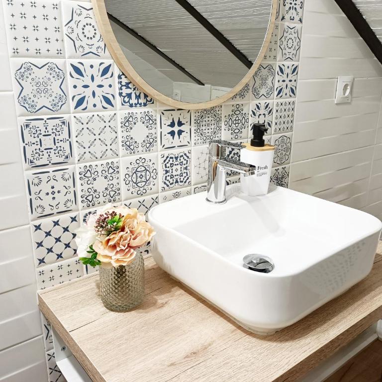 Casa yamur vistas a la Alhambra - One-Bedroom Apartment with Terrace - 4