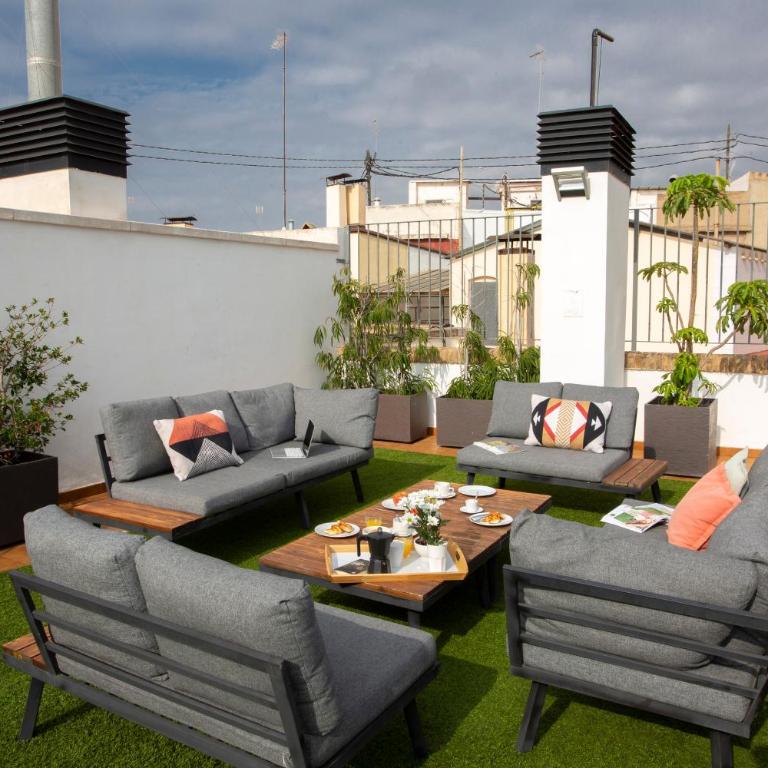 SingularStays Mar44 Terrace - Four-Bedroom Penthouse Apartment - 12