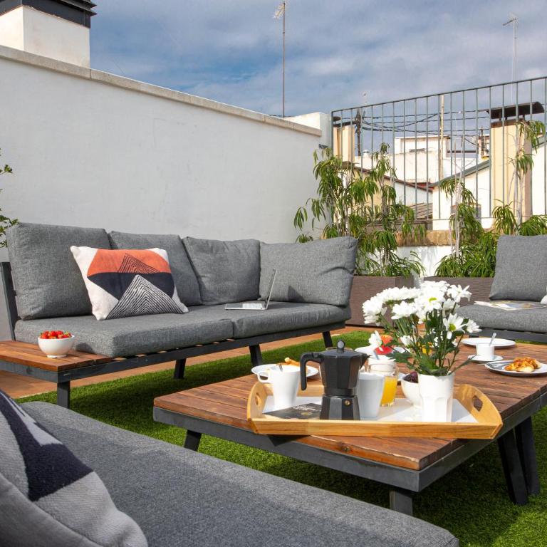 SingularStays Mar44 Terrace - Four-Bedroom Penthouse Apartment - 13