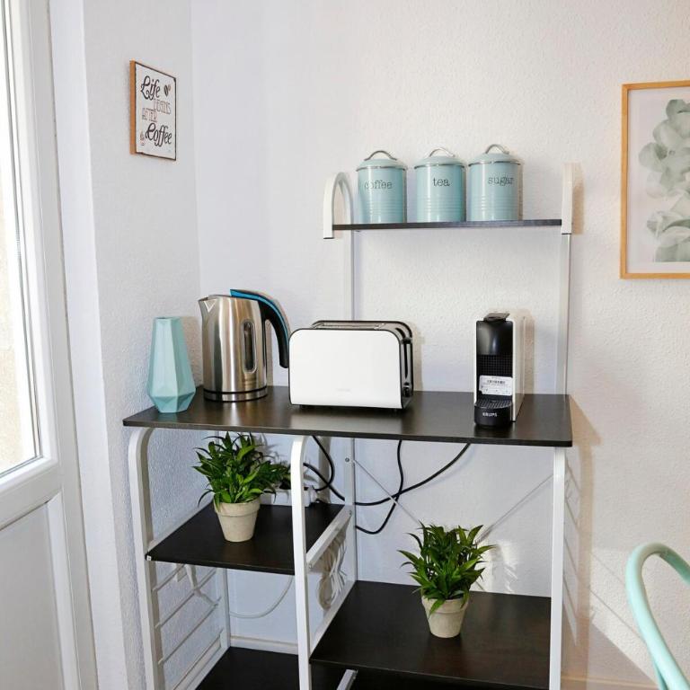 Modern Apartment in Alicante Old Town - City Center - 300mt to the beach - Three-Bedroom Apartment - 12