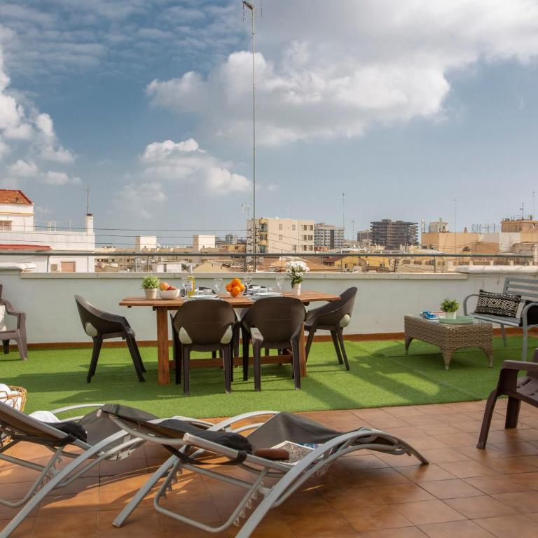 SingularStays Mar44 Terrace - Four-Bedroom Penthouse Apartment - 18