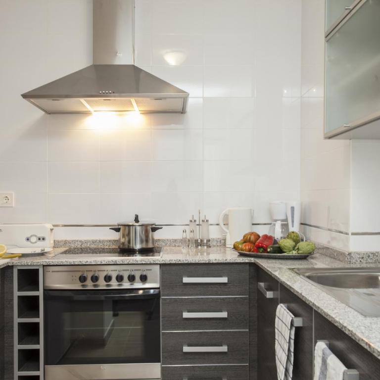 SingularStays Mar44 Terrace - Four-Bedroom Penthouse Apartment - 54