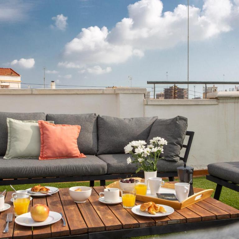 SingularStays Mar44 Terrace - Four-Bedroom Penthouse Apartment - 17
