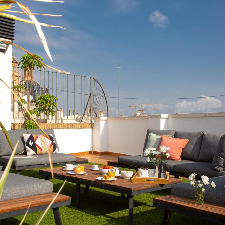 SingularStays Mar44 Terrace - Four-Bedroom Penthouse Apartment - 5