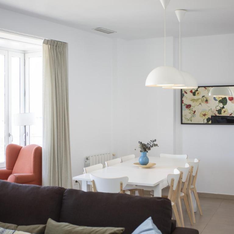 SingularStays Mar44 Terrace - Four-Bedroom Penthouse Apartment - 24