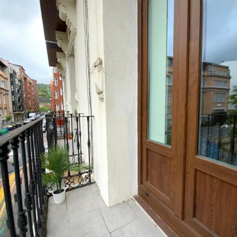 Excellent LOCATION and CHARMING by ALOHA Bilbao - Two-Bedroom Apartment - 19