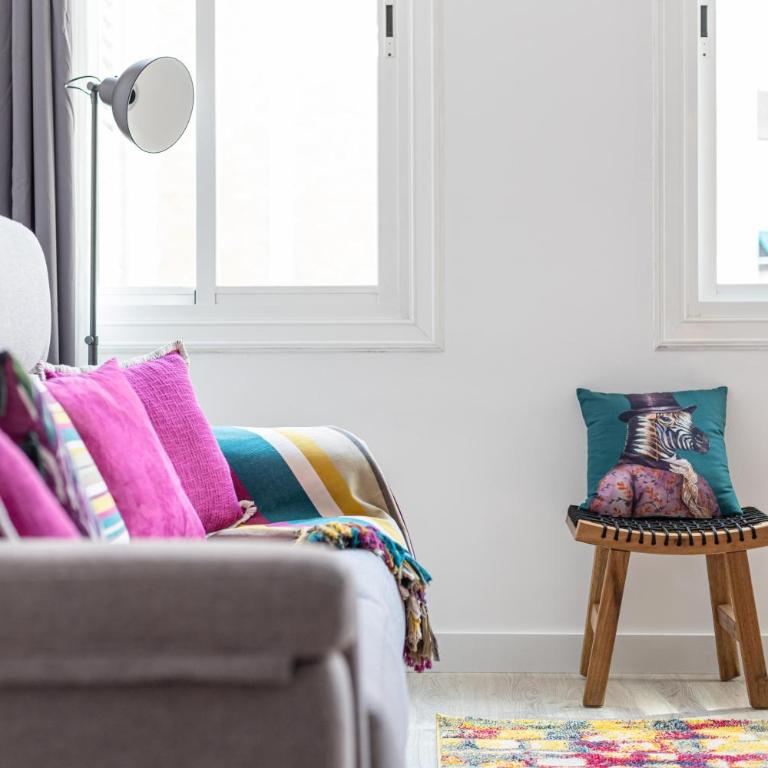 Bright & Stylish Flat In Trendy Grcia - Apartment - 14