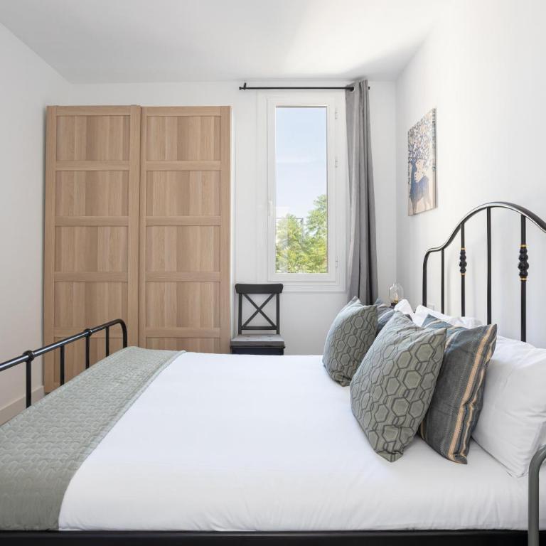 Bright & Stylish Flat In Trendy Grcia - Apartment - 3