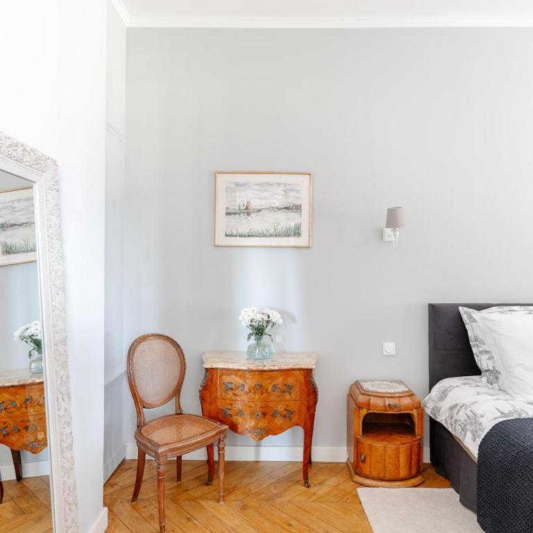 Château de Bayssan - Appartement - Vue sur Jardin - 12