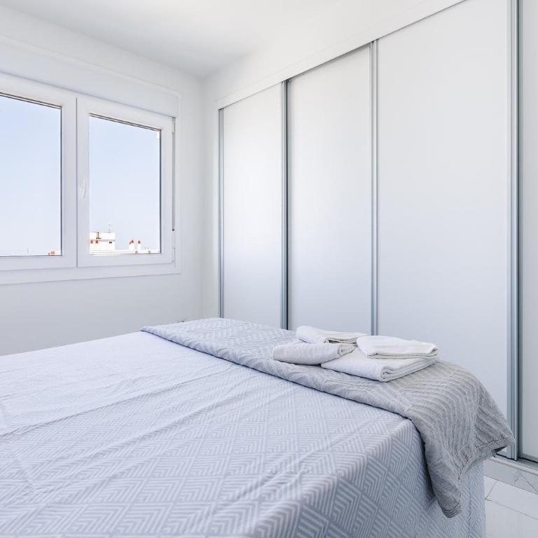A&N Torre del Mar Skyline Sea View Terrace & Beach - Two-Bedroom Apartment - 12