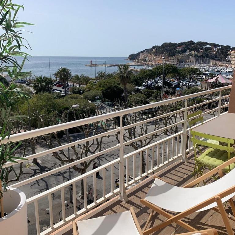 Appartement T3 Centre Vue Mer Garage Conciergerie - Two-Bedroom Apartment with Terrace and Sea View - 1