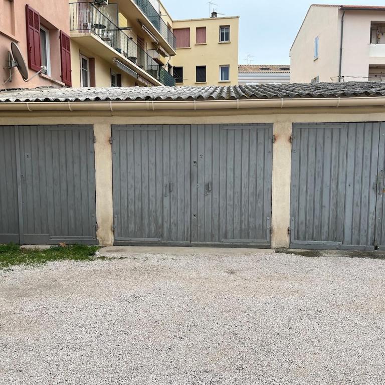 Appartement T3 Centre Vue Mer Garage Conciergerie - Two-Bedroom Apartment with Terrace and Sea View - 15