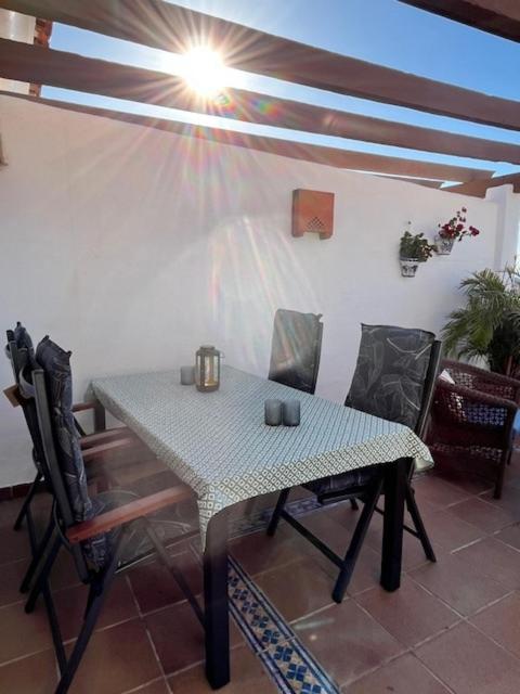 Penthouse in good location on Selwo Hills - Three-Bedroom Apartment - 14