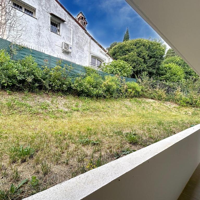 Juyette - Appartement 3 Chambres Supérieur - 33