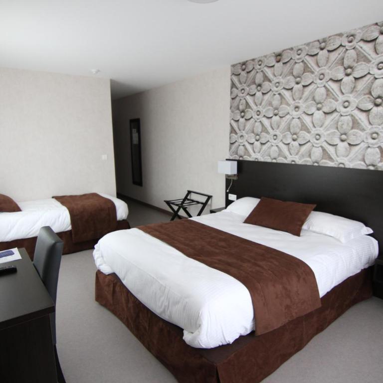 Logis Hôtel - La Chambre d'Amiens - Chambre Triple Classique - 8