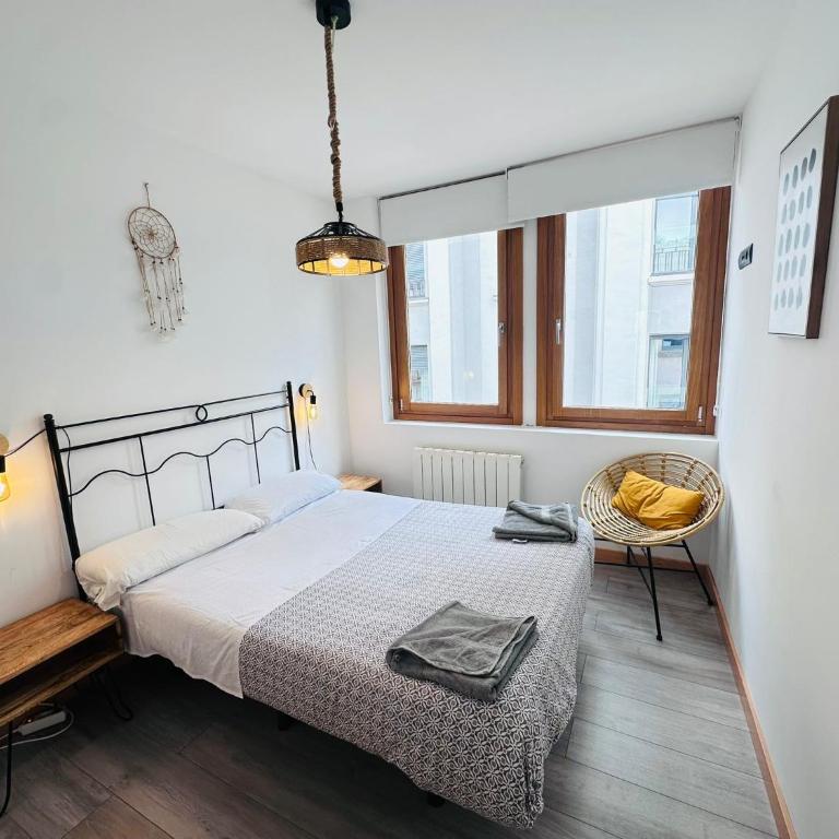 AtuaireHome Plaza Mayor III con parking Incluido - Apartamento de 1 dormitorio - 3