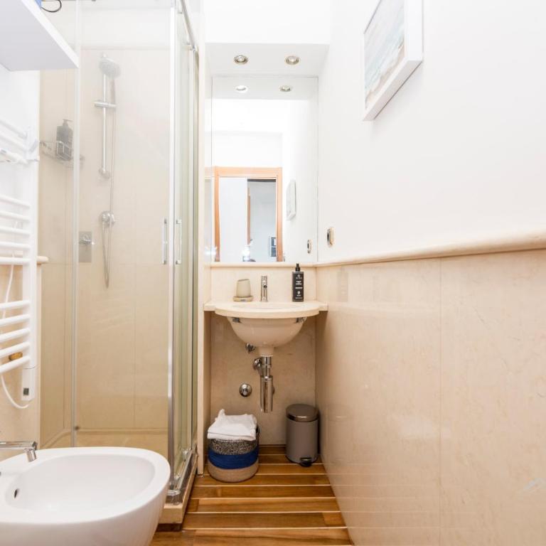 Beach | Parking | Wifi | A/C| Sea View By Tilo - One-Bedroom Apartment with Sea View and Balcony - 5