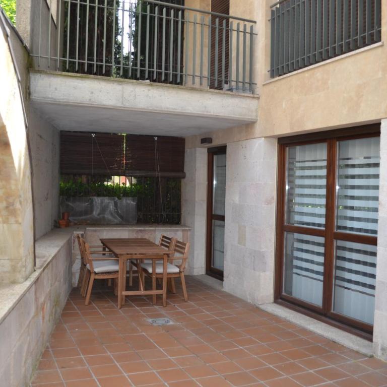 Apartamentos Suites&Homes - 2 Bedroom Apartment with Garden View, Calle Gibraltar 18 - 3