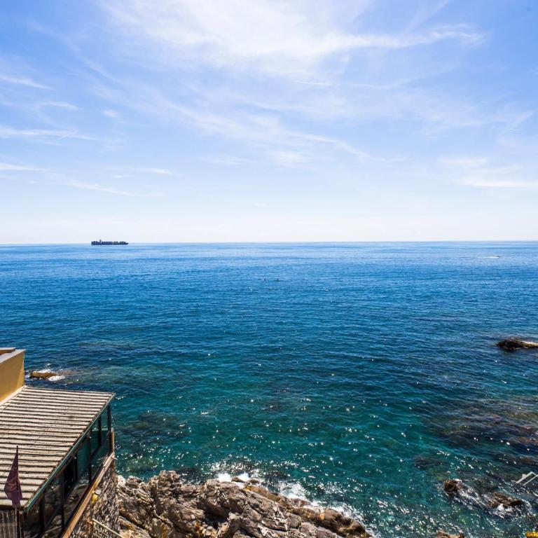 Beach | Parking | Wifi | A/C| Sea View By Tilo - One-Bedroom Apartment with Sea View and Balcony - 27