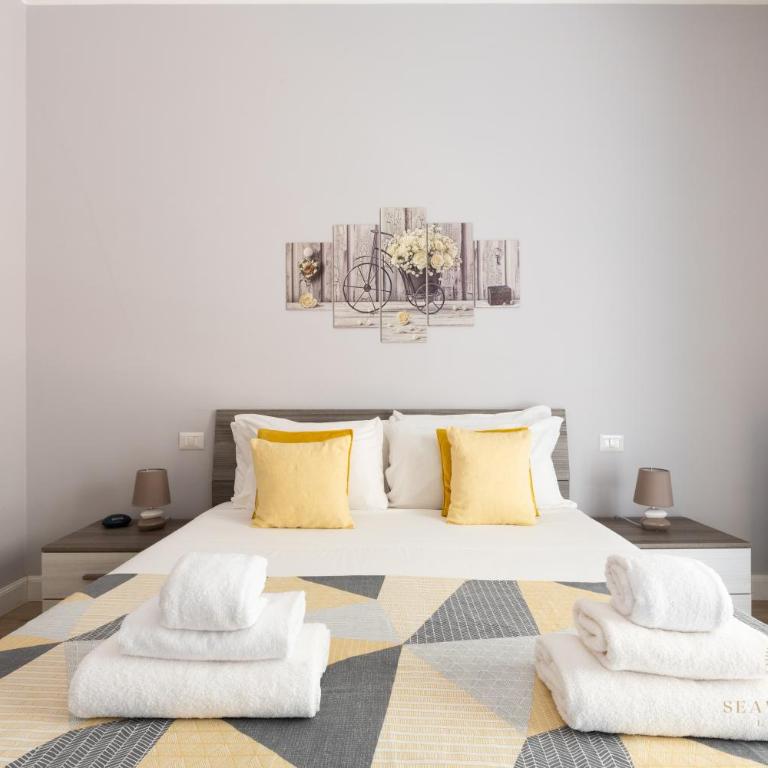 Sea View Rome Luxe Stay - 7 pax, 2 baths, 100mt from the sea, A-C, terrace - Appartamento con 2 Camere da Letto - 16