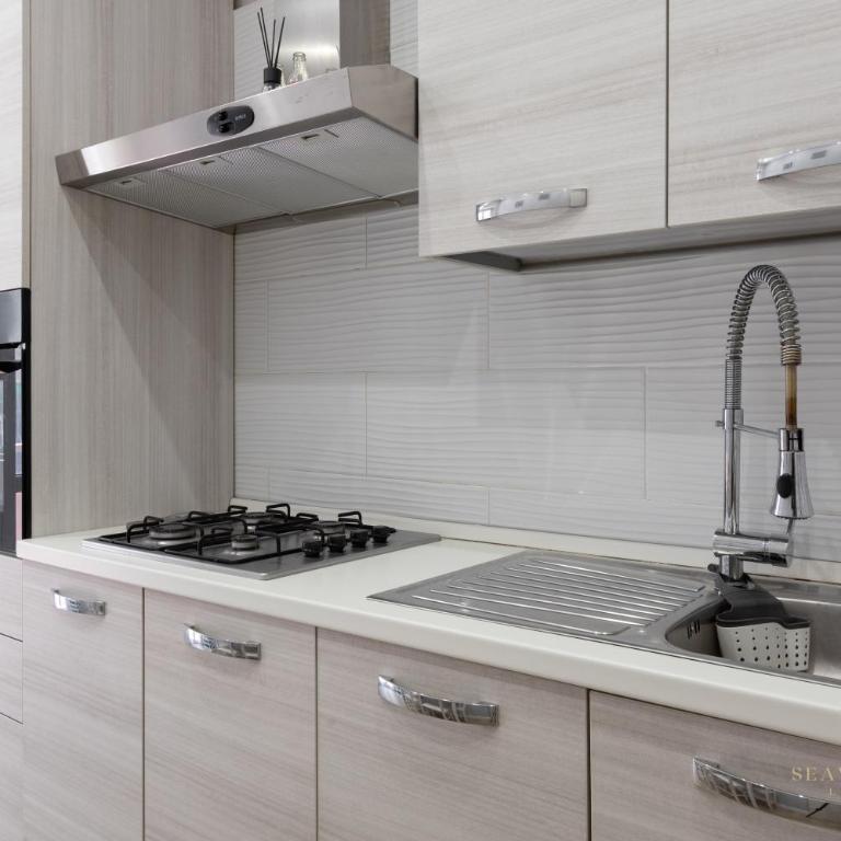 Sea View Rome Luxe Stay - 7 pax, 2 baths, 100mt from the sea, A-C, terrace - Appartamento con 2 Camere da Letto - 26