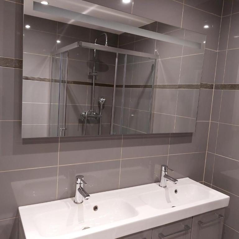 Appartement central et lumineux à Val-d'Isère, proche des pistes et commodités - FR-1-694-221 - Appartement - 13