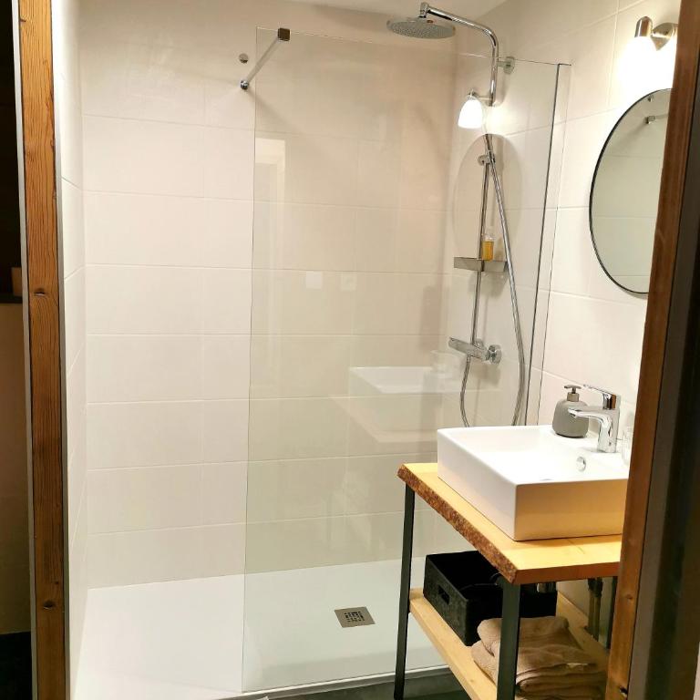 Les 9 Névés, Restaurant & Chambres d'hôtes - Chambre Double Deluxe - 2
