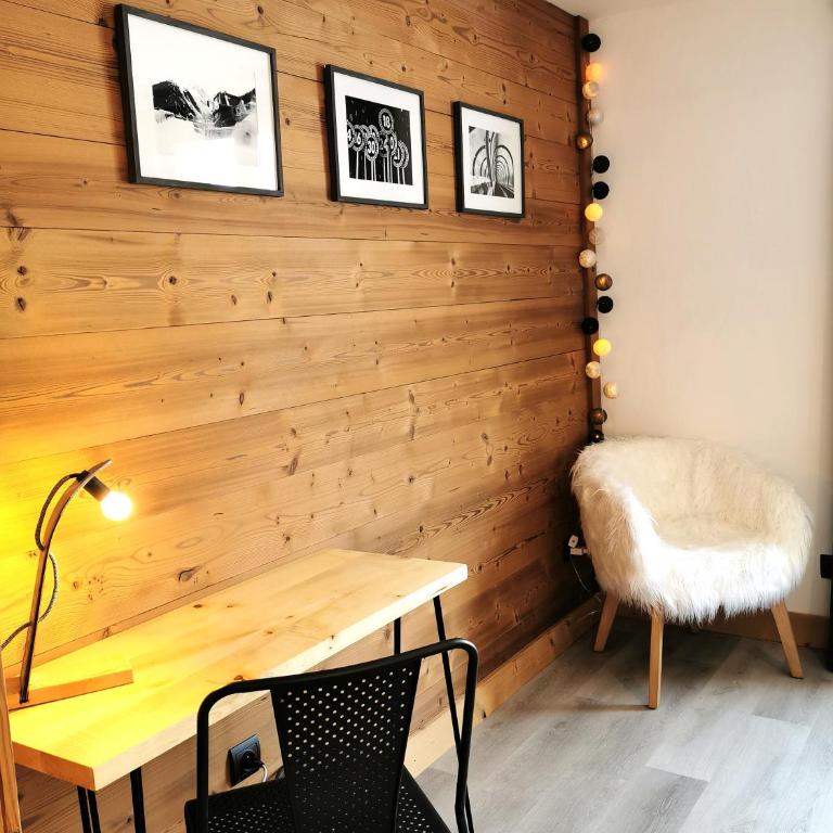 Les 9 Névés, Restaurant & Chambres d'hôtes - Chambre Double Deluxe - 3