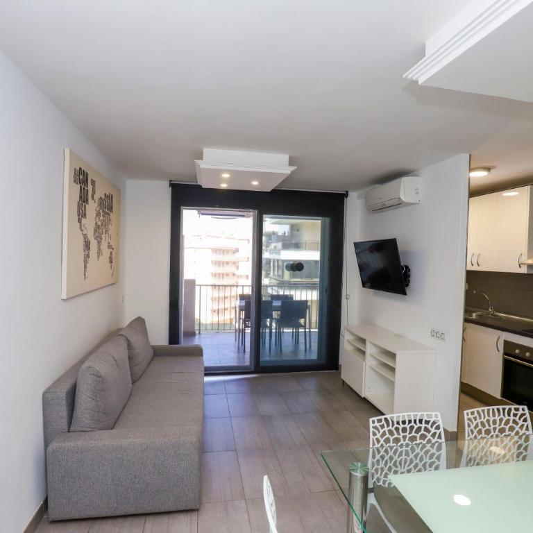 DIFFERENTFLATS Grd - Two-Bedroom Apartment with Terrace - 1