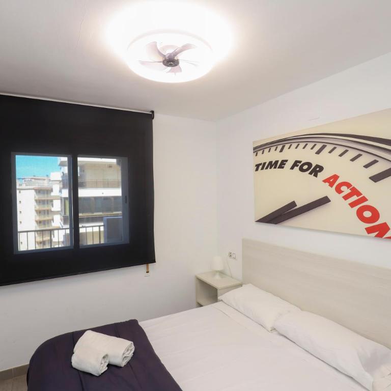 DIFFERENTFLATS Grd - Two-Bedroom Apartment with Terrace - 10