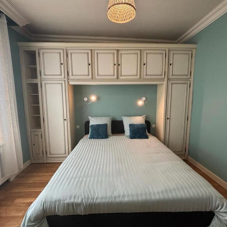 Grand T3 90m2 Haussmanien avec suite en centre ville et parking TOUT inclus - Apartamento de 2 dormitorios con vistas al jardín - 10