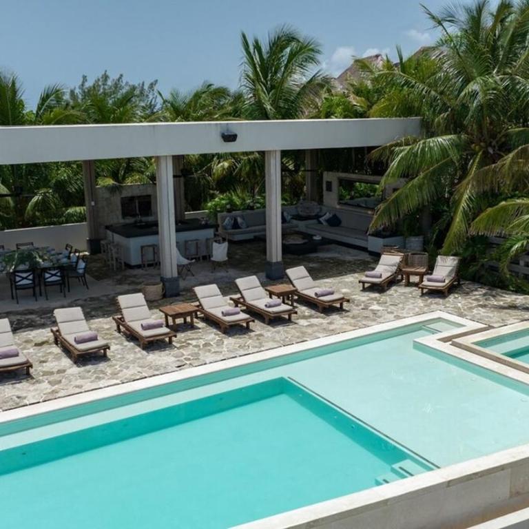 Luxury Beachfront Villa with Infinity Pool - Villa - 9