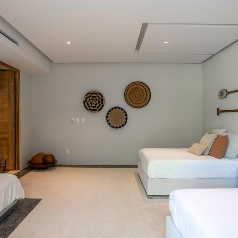 Luxury Beachfront Villa with Infinity Pool - Villa - 44