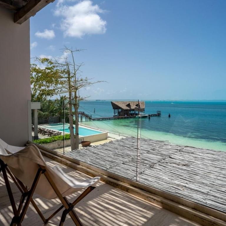 Luxury Beachfront Villa with Infinity Pool - Villa - 69