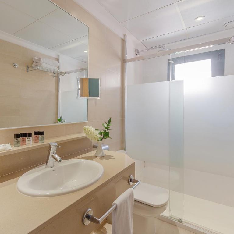 PortBlue Club Pollentia Resort & Spa - Habitación Doble Económica - 1 o 2 camas - 3