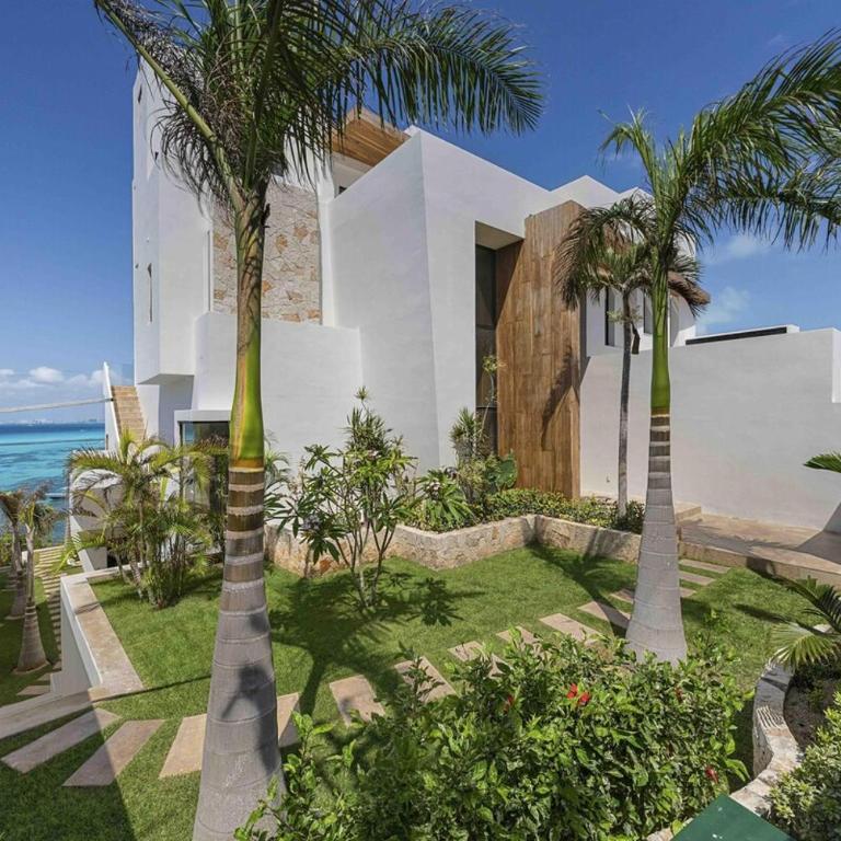 Spectacular New Oceanfront Villa Isla Mujeres - Villa - Beach Front - 35