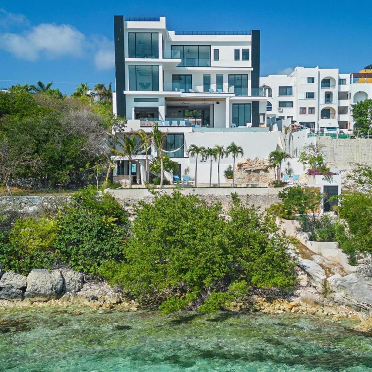 Spectacular New Oceanfront Villa Isla Mujeres - Villa - Beach Front - 45
